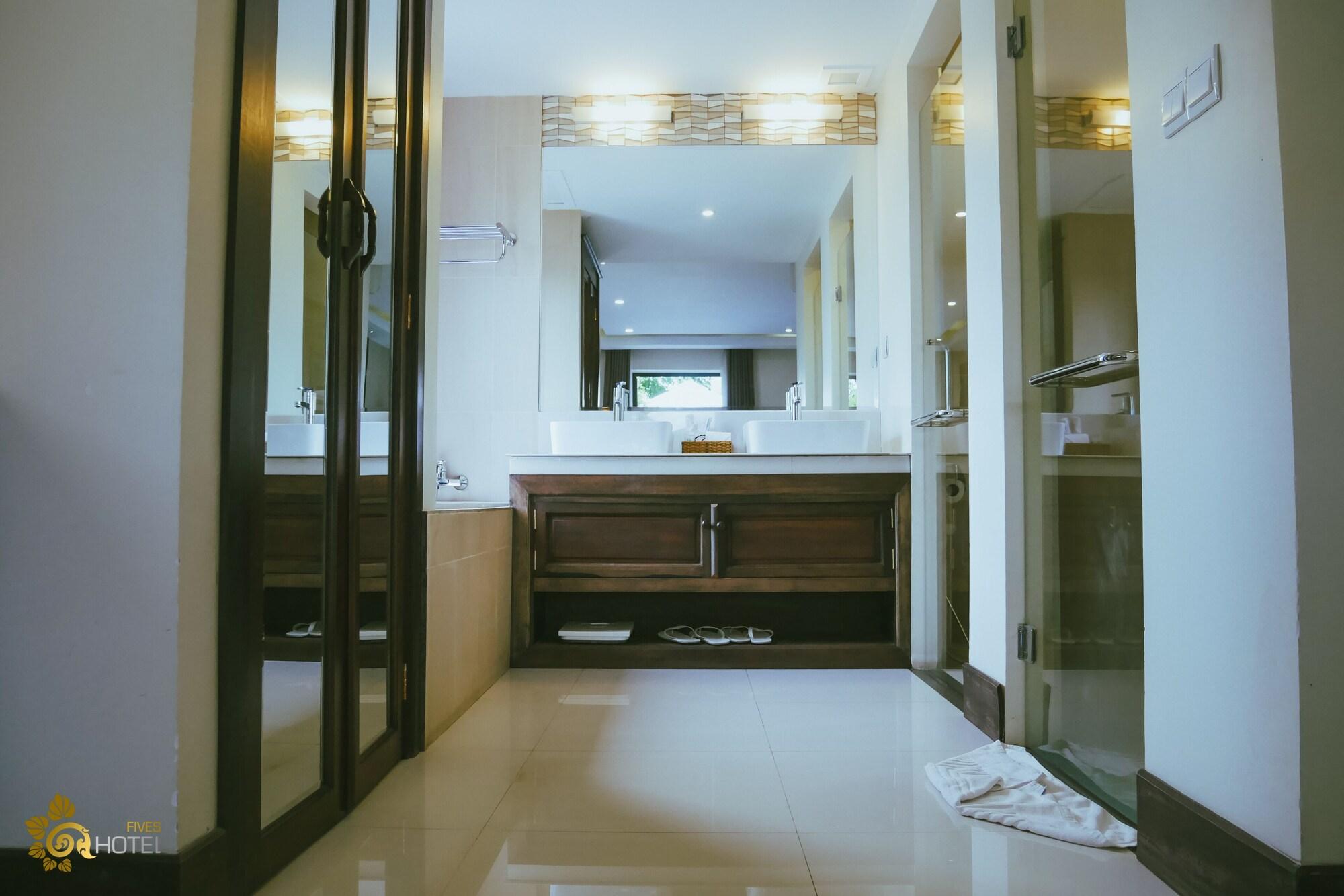 Hotel Five.S Kampot Esterno foto